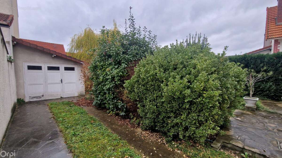 Maison à NEUILLY-SUR-MARNE