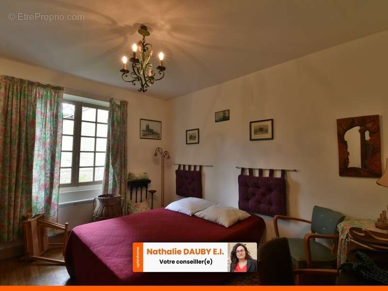 Maison à LE PONT-CHRETIEN-CHABENET