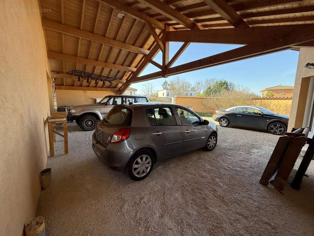 Maison à SAINT-GEORGES-DE-RENEINS