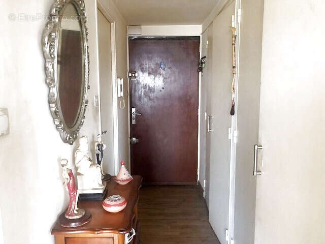 Appartement à MARSEILLE-1E