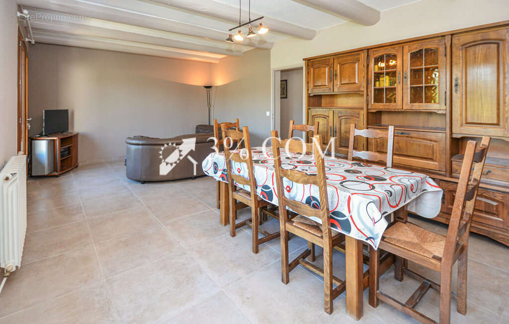 Maison à LES SALLES-DU-GARDON