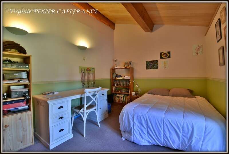 Maison à vendre 10 pièces VILLENEUVE LA COMTESSE (17) sur 4800 m² de terrain avec dépendances - photo 23