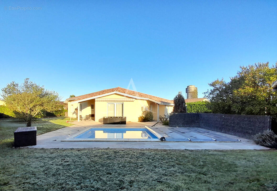 Maison à VILLENEUVE-DE-MARSAN