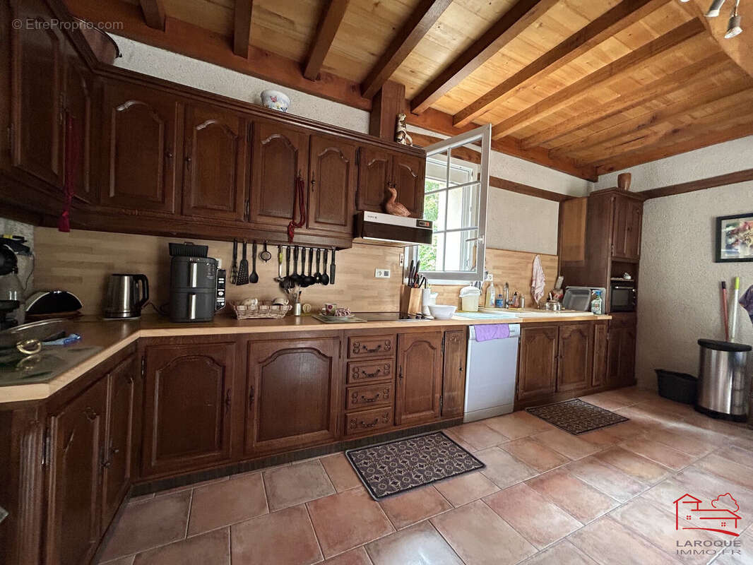 Maison à LAROQUE-TIMBAUT