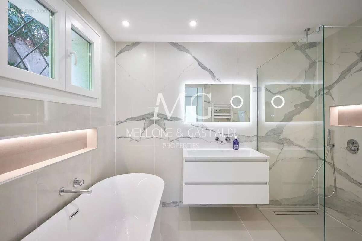 Maison à MOUGINS