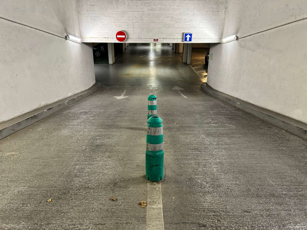 Parking à LEVALLOIS-PERRET