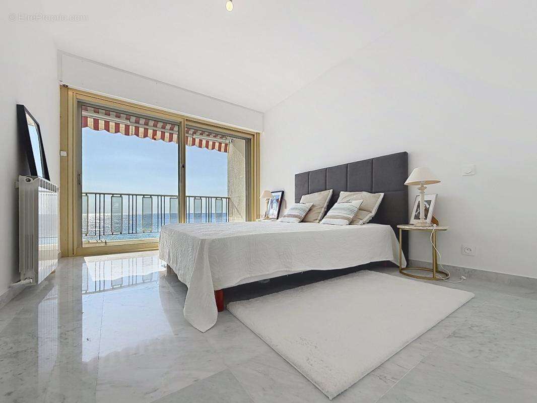 Appartement à ROQUEBRUNE-CAP-MARTIN
