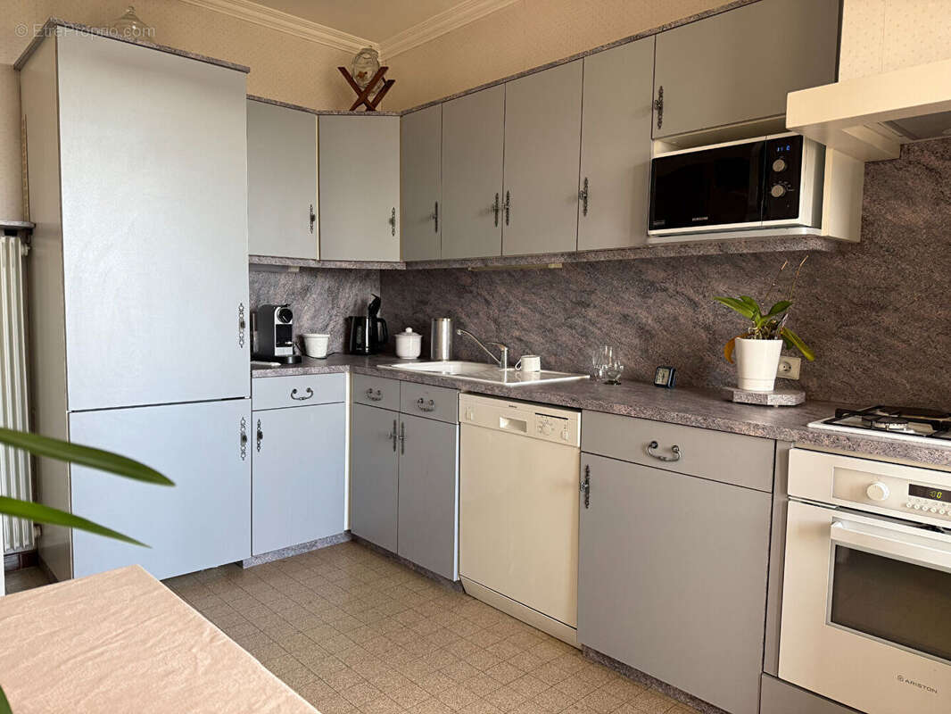 Appartement à BELLEVILLE