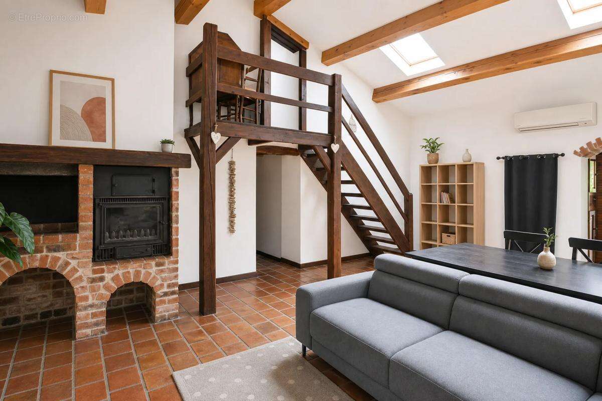 Maison de 7 pièces de 220 m² situé au Martinet - photo 5