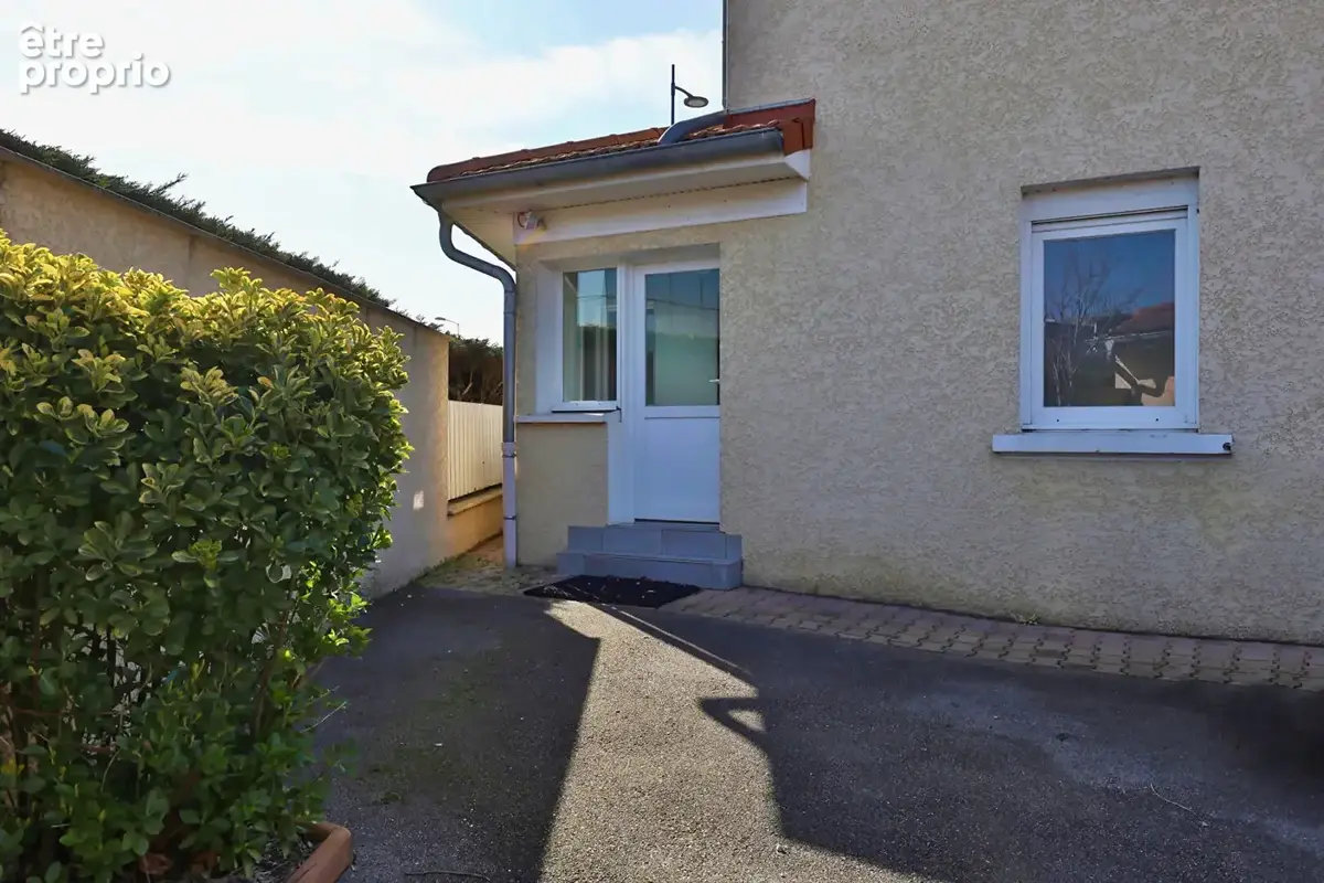 Retour à la vente suite à un refus de prêt -saint-maurice-de-beynost ? la côtière ? maison t4 duplex + t3 indépendant loué ? rés - photo 2