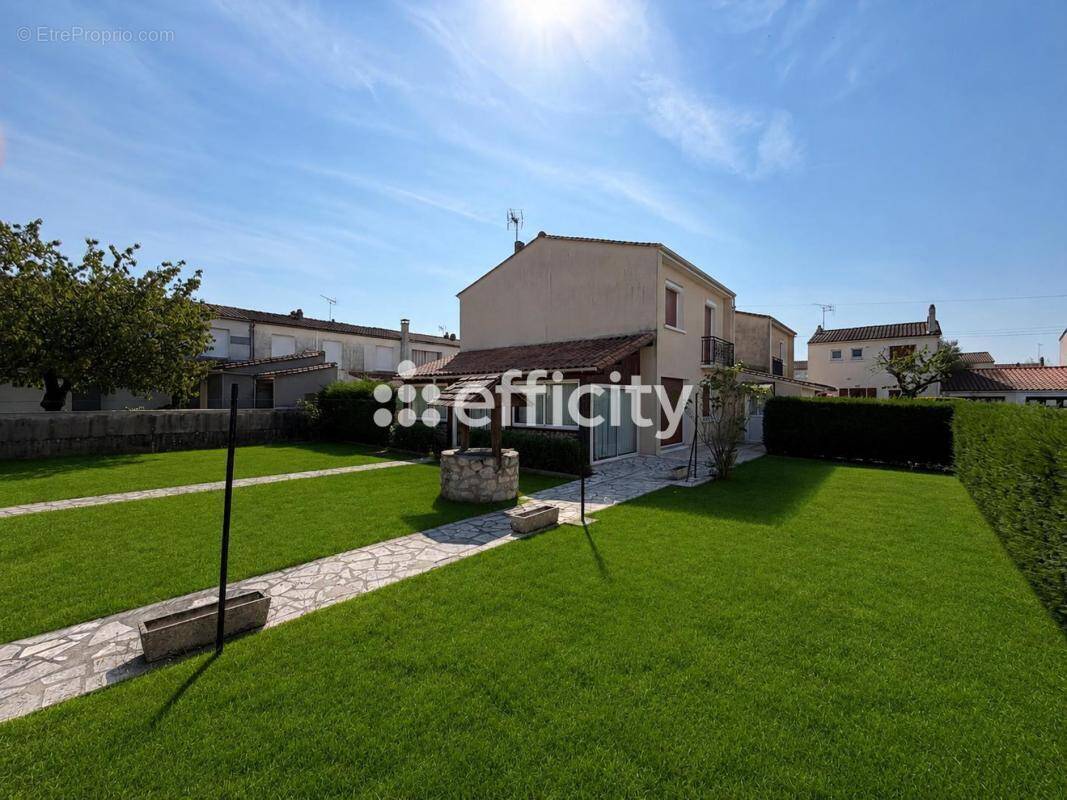 Maison 90 m² à Saint-Michel  - photo 1