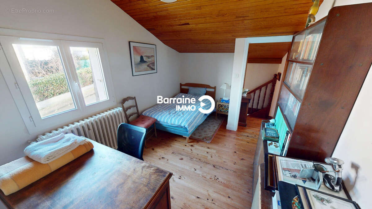 Maison à SAINT-MARTIN-DES-CHAMPS