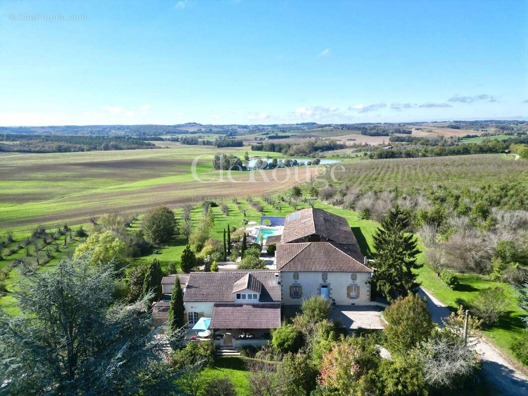 Maison à MONCLAR