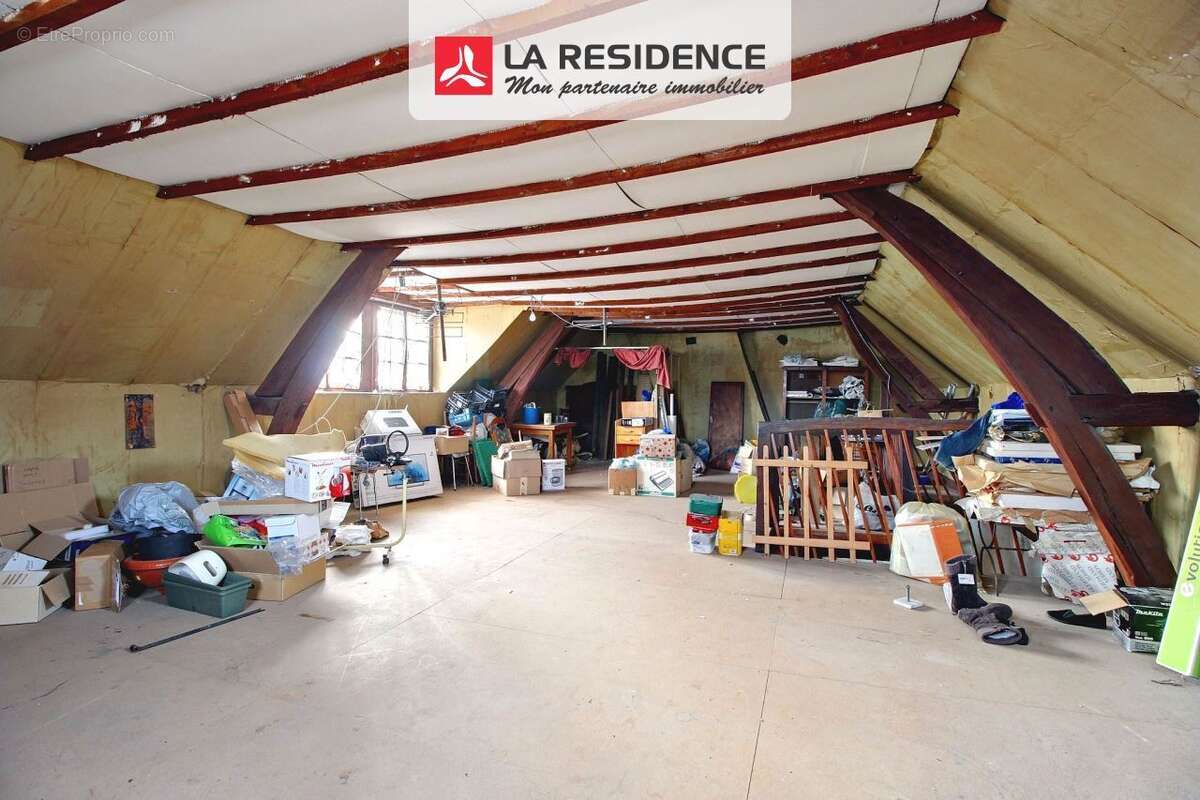 Maison 110 m² à Saint-Etienne-Du-Rouvray  - photo 9