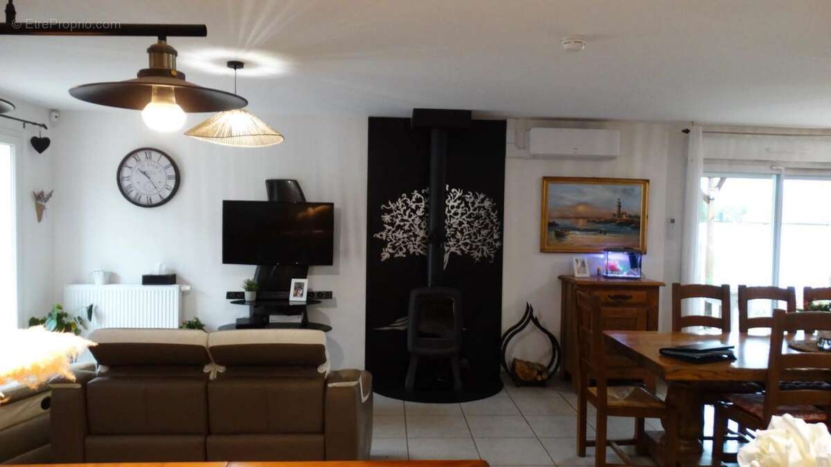 Maison à PORCIEU-AMBLAGNIEU