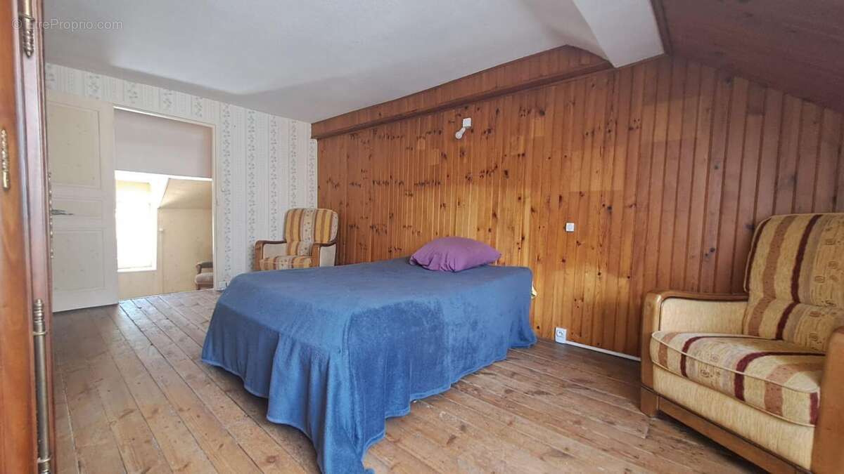 Maison à VILLAINES-LA-JUHEL