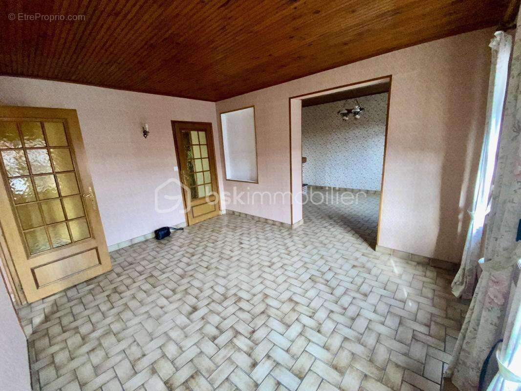 Maison à ESTREE-BLANCHE