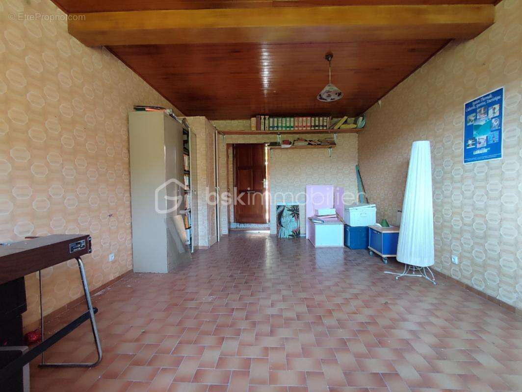 Appartement à LAMALOU-LES-BAINS