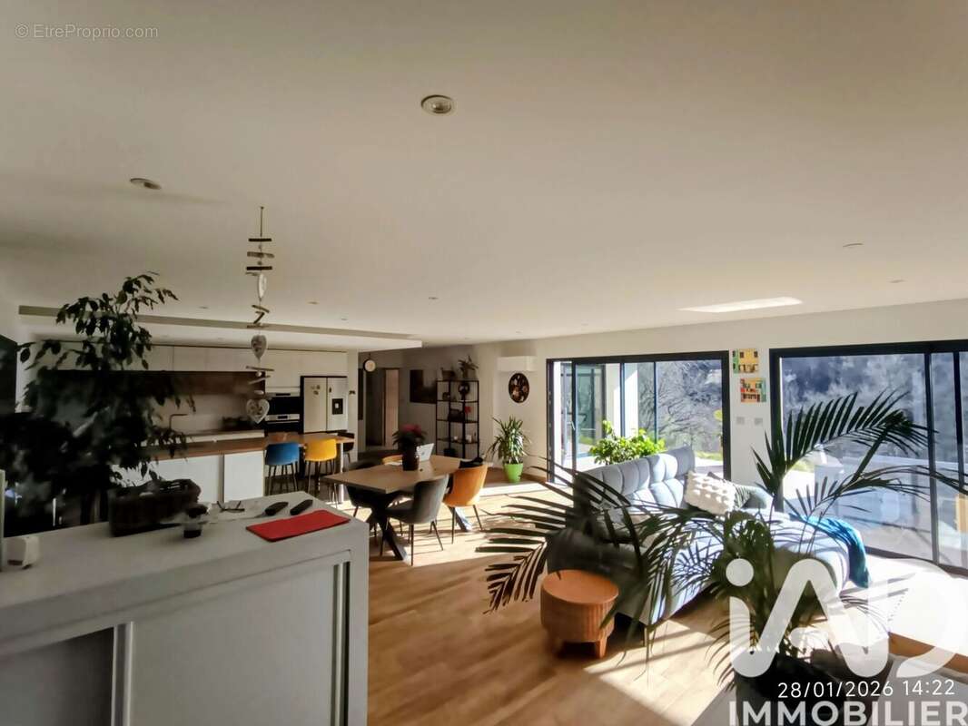 Maison 160 m² à Crampagna  - photo 2