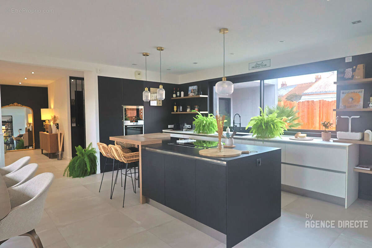 Maison à SAINT-SEBASTIEN-SUR-LOIRE