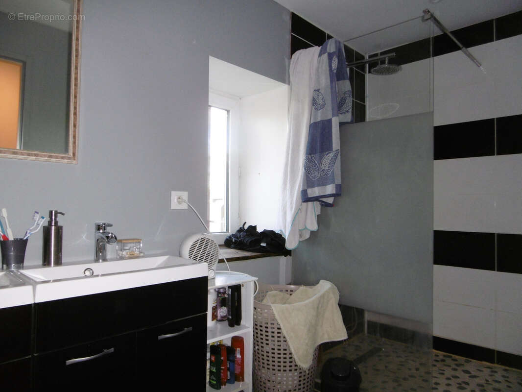 Maison à SAINT-CHRISTOPHE-EN-BRIONNAIS