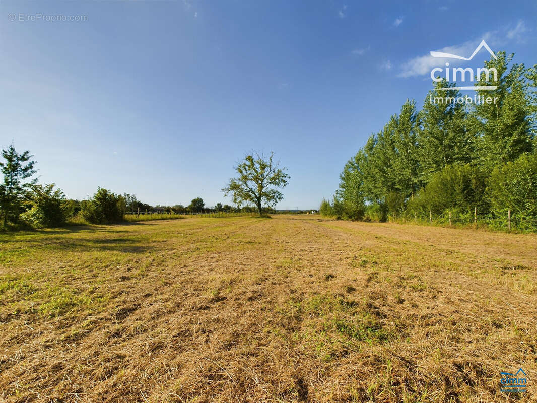 Maison à VILLEBERNIER