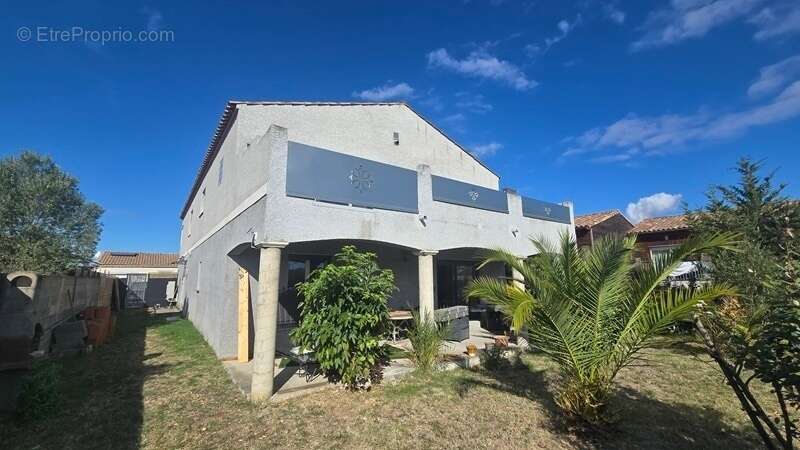 Maison à VILLEMOUSTAUSSOU
