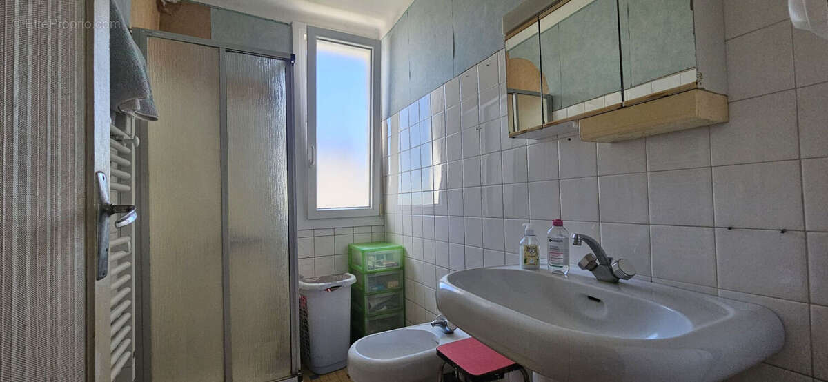 A VENDRE - Maison HUELGOAT 5 pièce(s)  90 m² - photo 4
