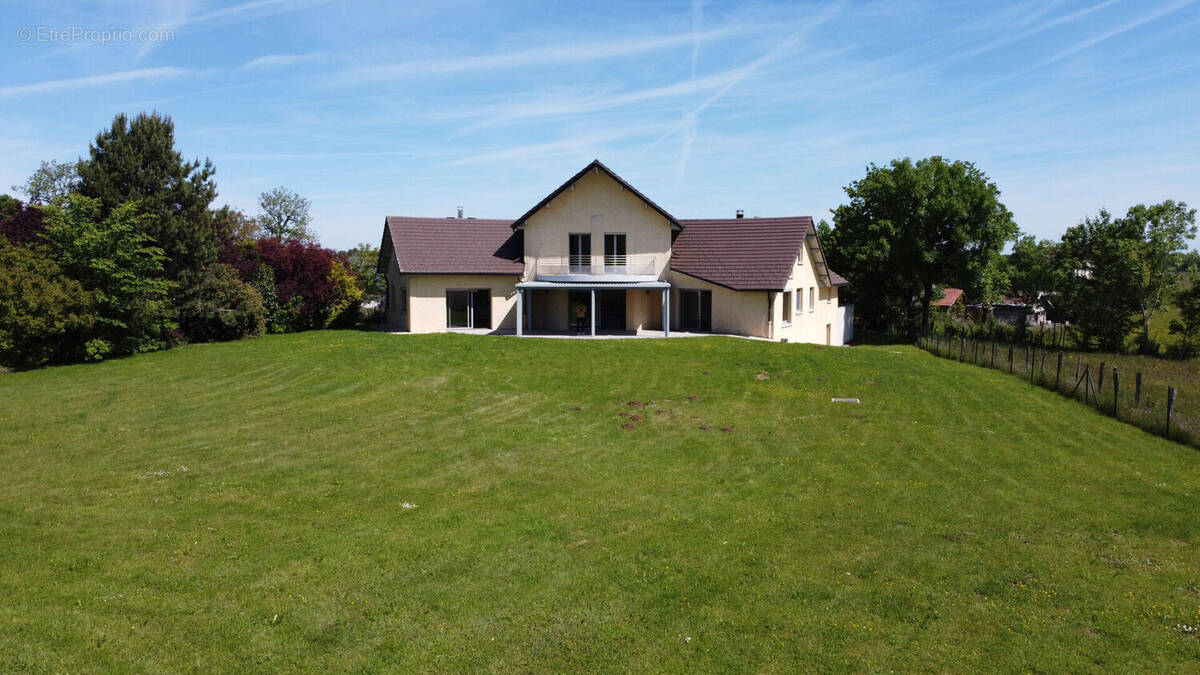 Maison à ETALANS