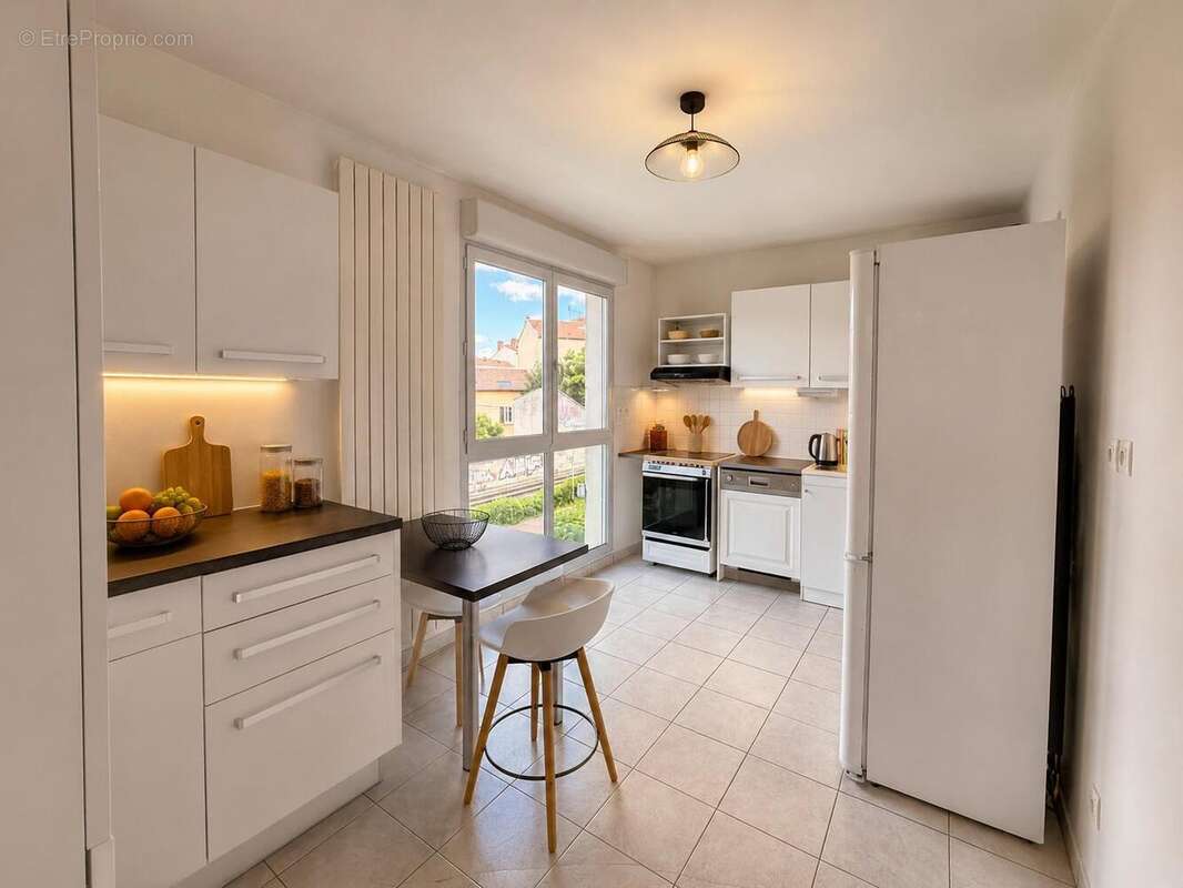   - Appartement à LYON-3E