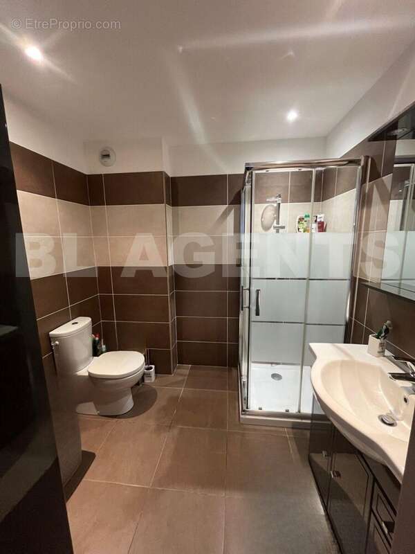 SDB - Appartement à SAN-MARTINO-DI-LOTA