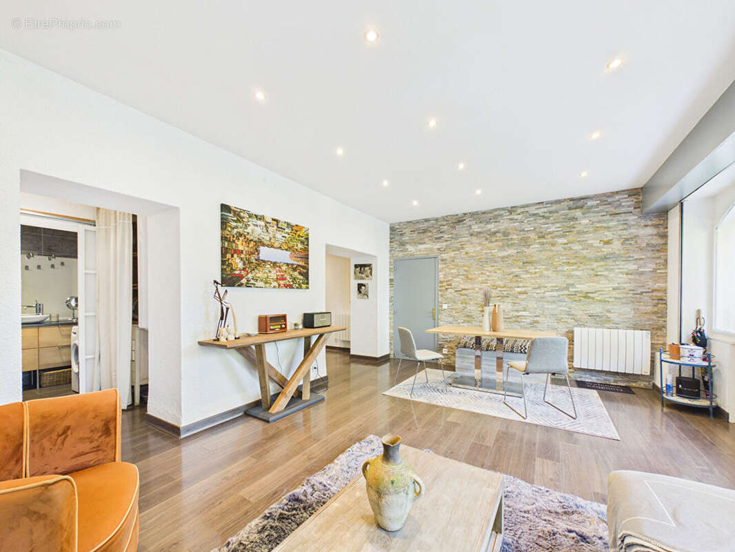 Appartement à EVIAN-LES-BAINS