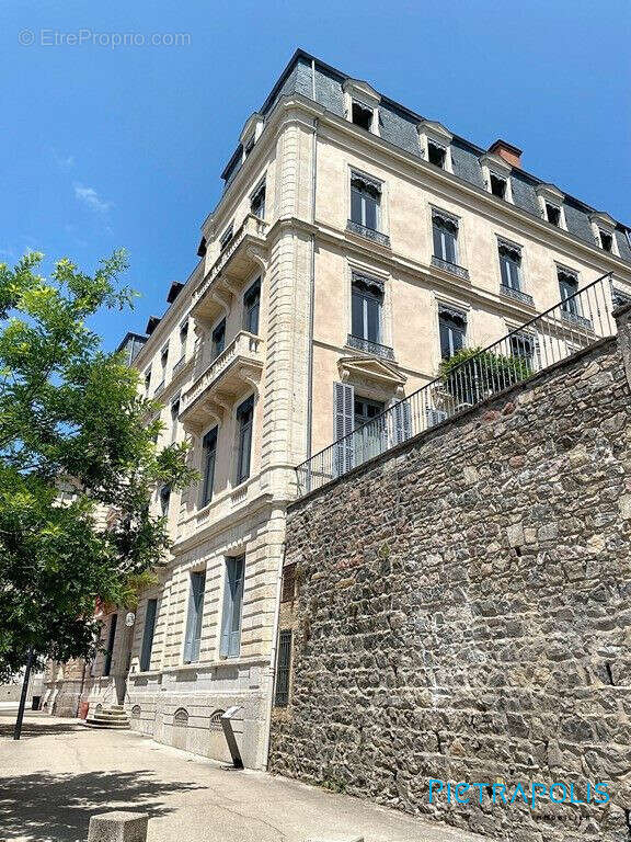 Appartement à BULLY