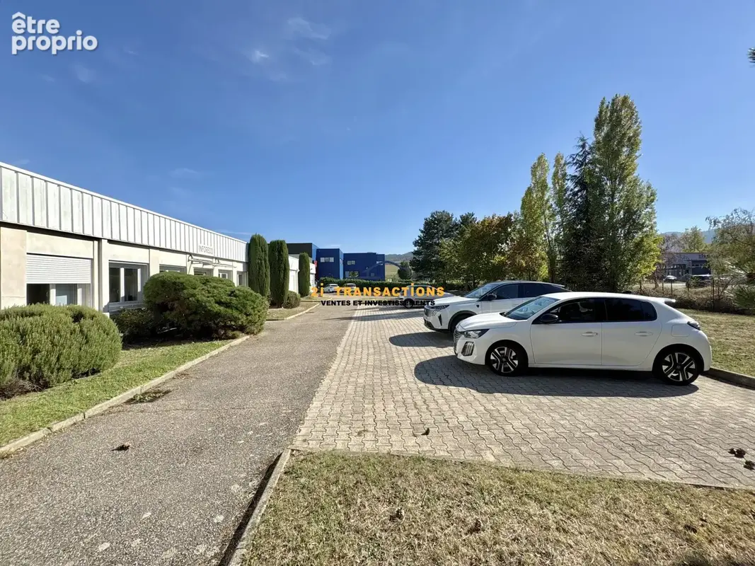 Commerce 478 m² à vendre à Saint-Chamond (42400) - photo 4