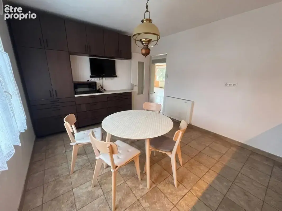  Superbe maison familiale de 156 m² – 3 chambres, jardin, 2 grands garages - photo 6
