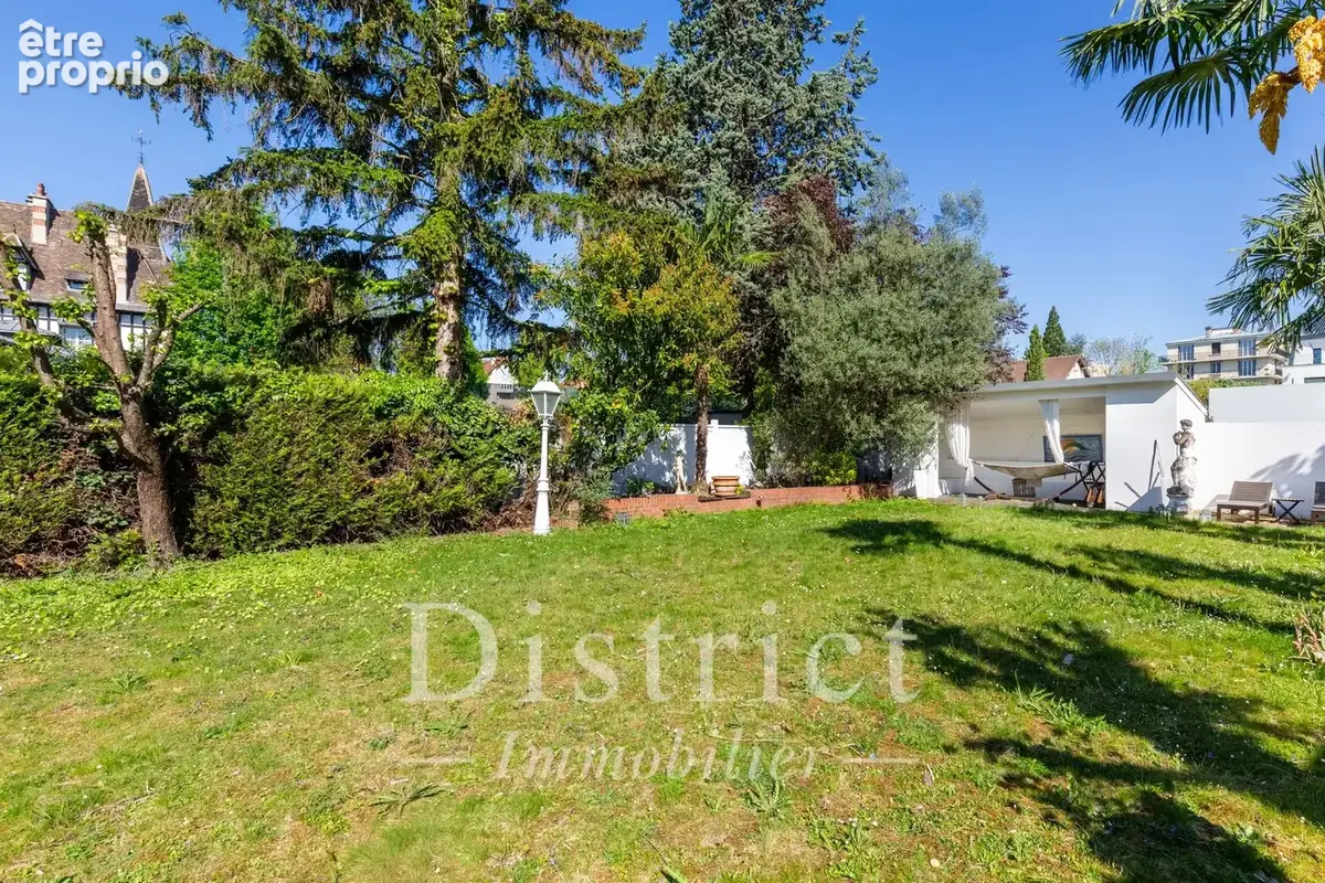 Belle propriété sur les bords de Marne. Maison de 432 m² sur 917 m² de terrain. - photo 25
