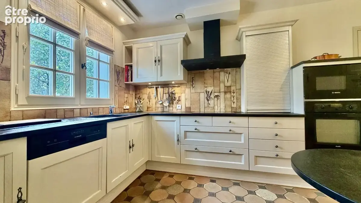 Saint-Lyphard Bourg Maison 126 m² 5 chambres Sous-sol 80 m² Ascenseur - photo 8