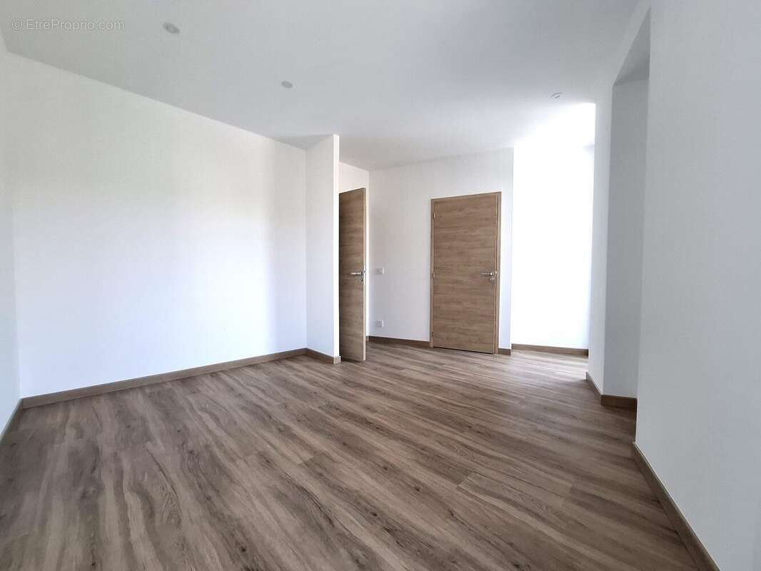 Appartement à COGNIN