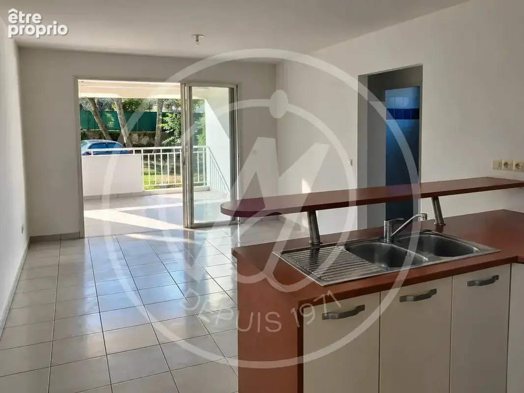 Appartement à BAIE-MAHAULT