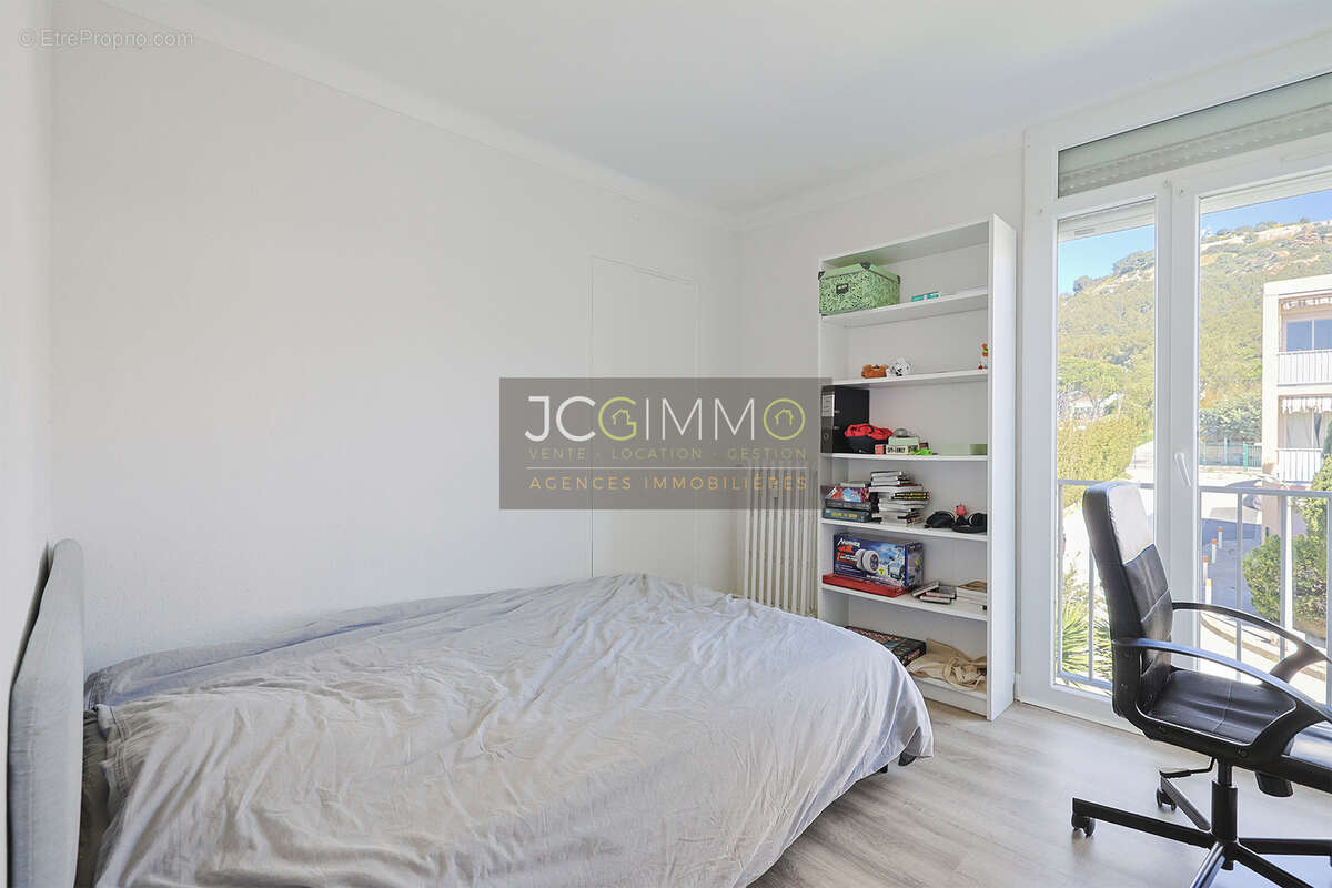 Appartement à SIX-FOURS-LES-PLAGES