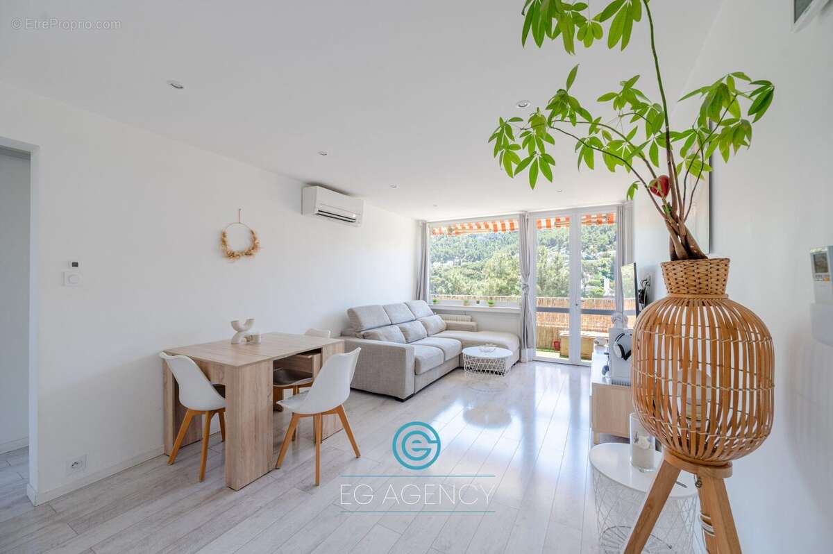Appartement à MARSEILLE-9E