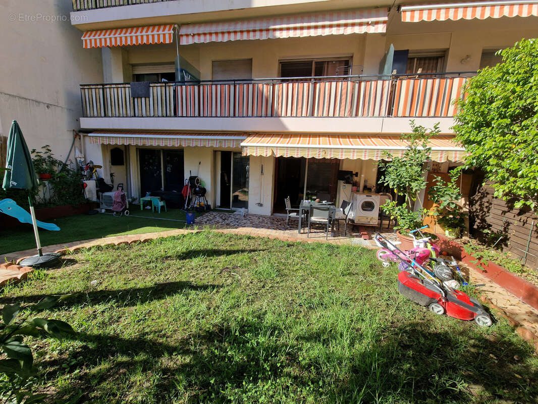 Appartement à ROQUEBRUNE-CAP-MARTIN