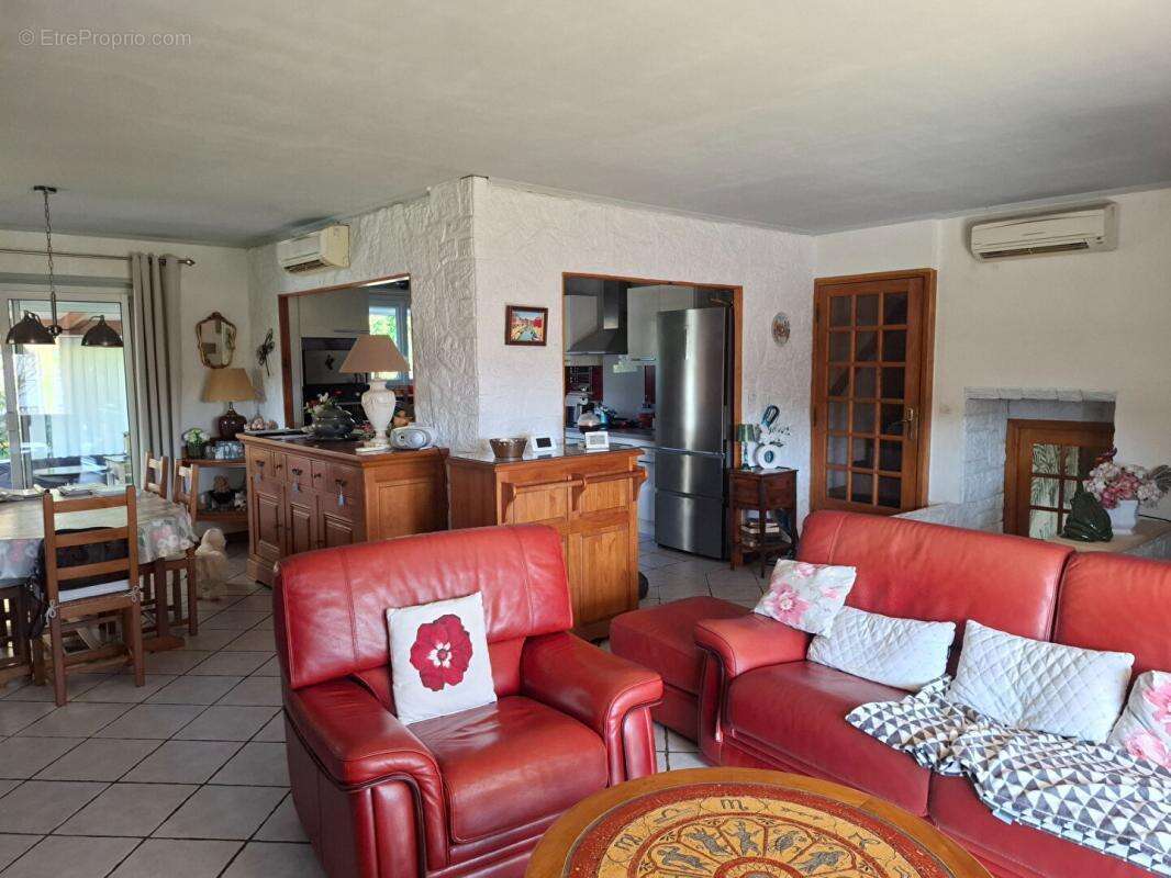 Maison à LA CHAPELLE-DE-SURIEU