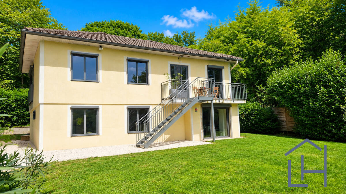 Maison à TASSIN-LA-DEMI-LUNE