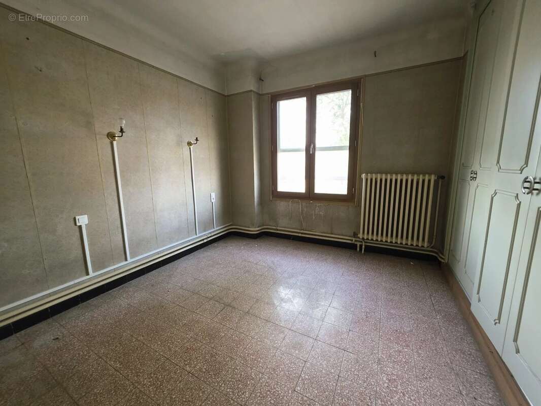 Maison à FOURQUES