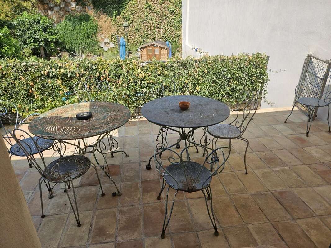 Maison de caractère, grand garage, terrasses et piscine - photo 25