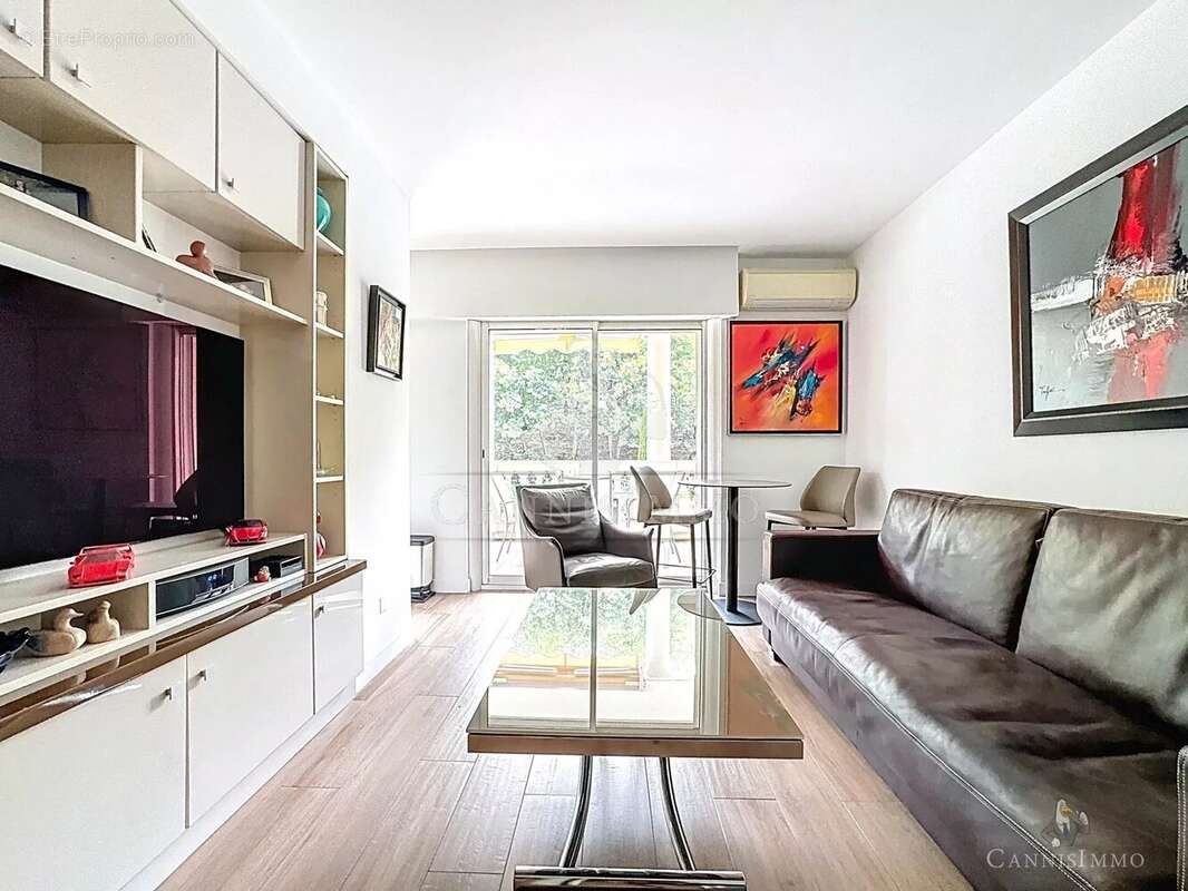 Appartement à MANDELIEU-LA-NAPOULE