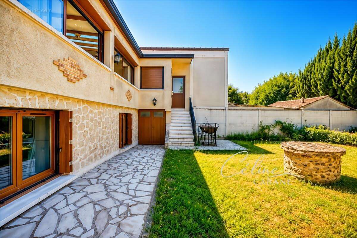 Maison 130 m² à Roissy-En-Brie  - photo 7