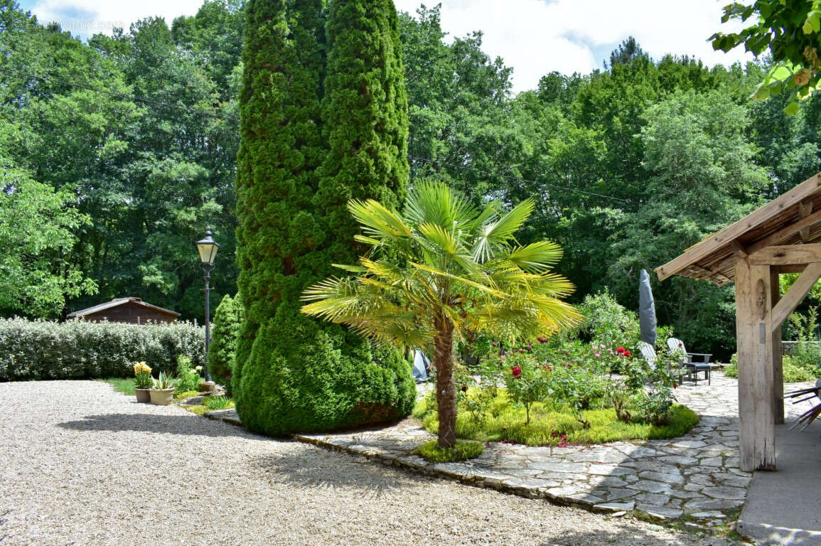 Maison à PRAYSSAC