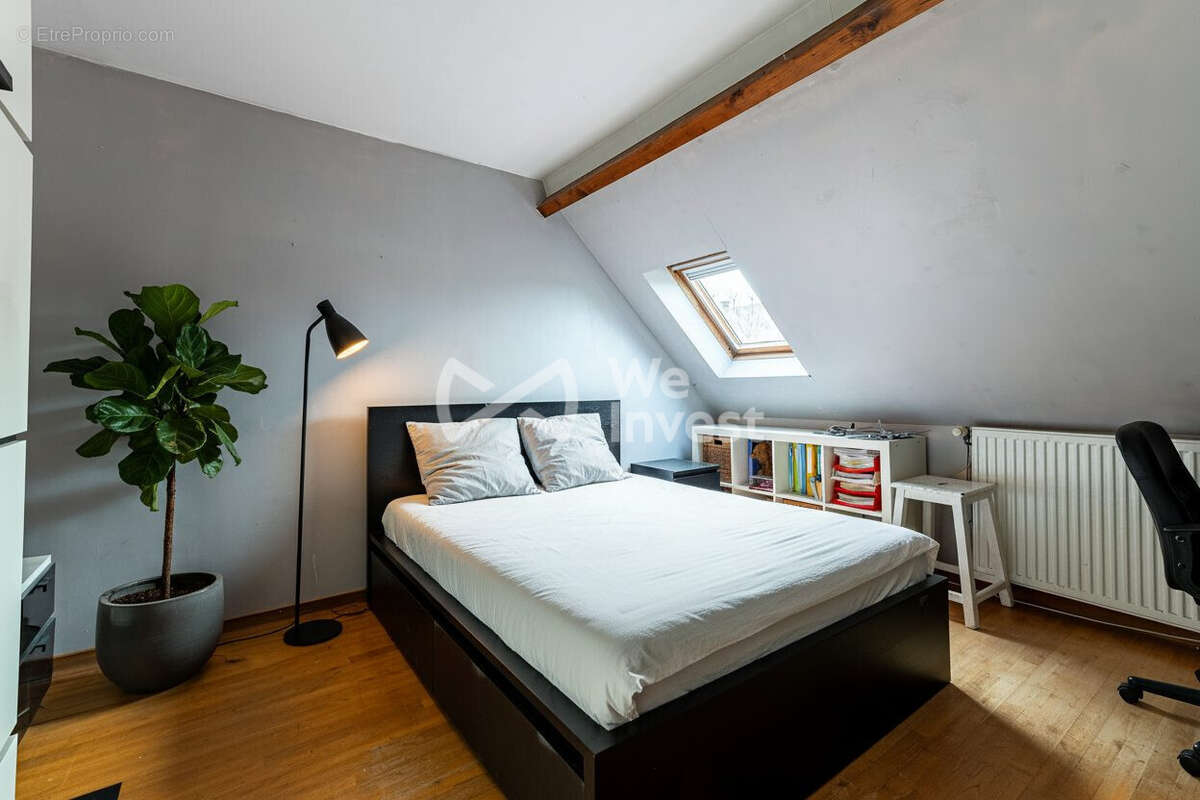 Maison à VILLENEUVE-LE-COMTE